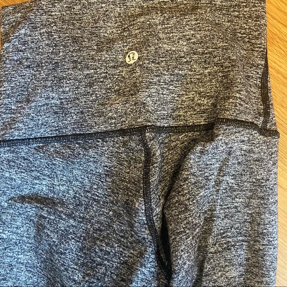 Lululemon Wunder Under - Picture 3 of 4